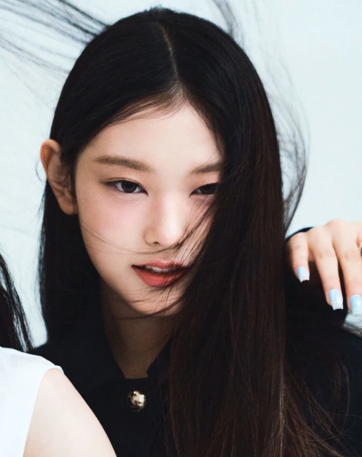 Kang Haerin thumbnail
