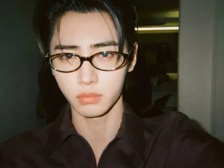 Sunghoon thumbnail