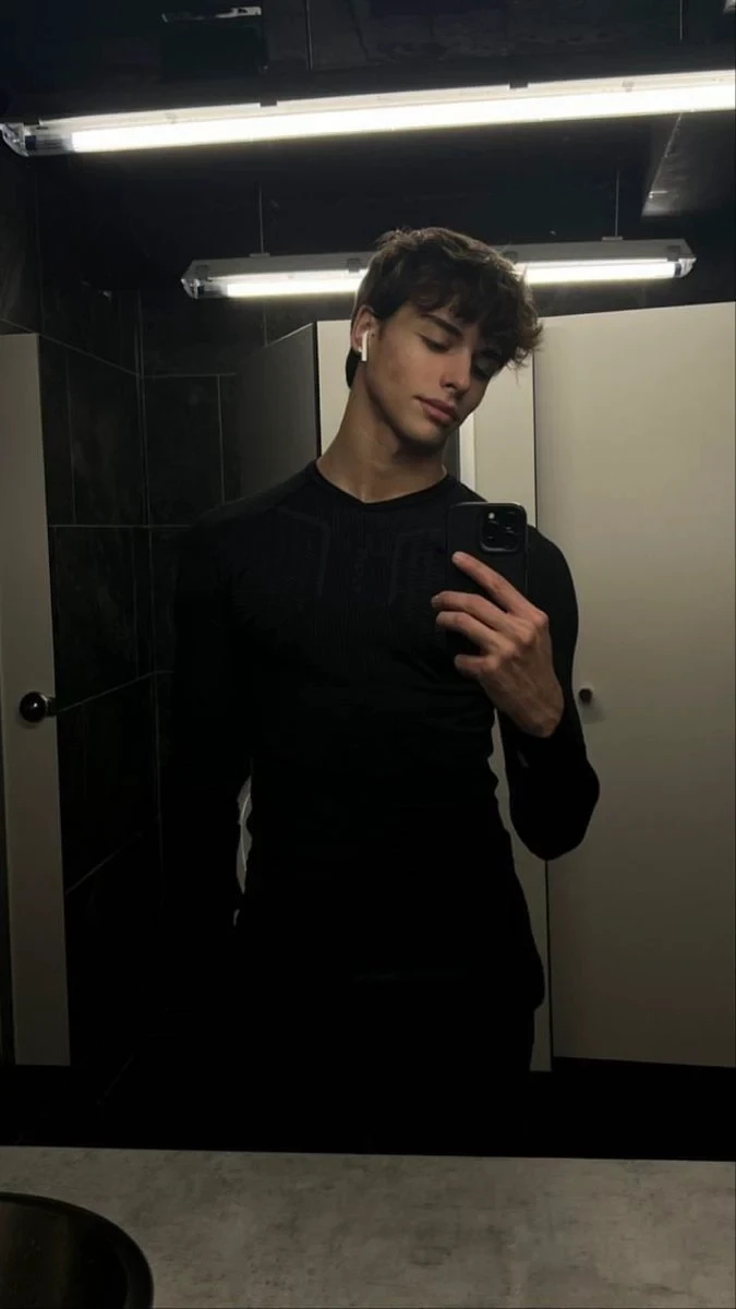 Ares ( Hot gyno ) thumbnail