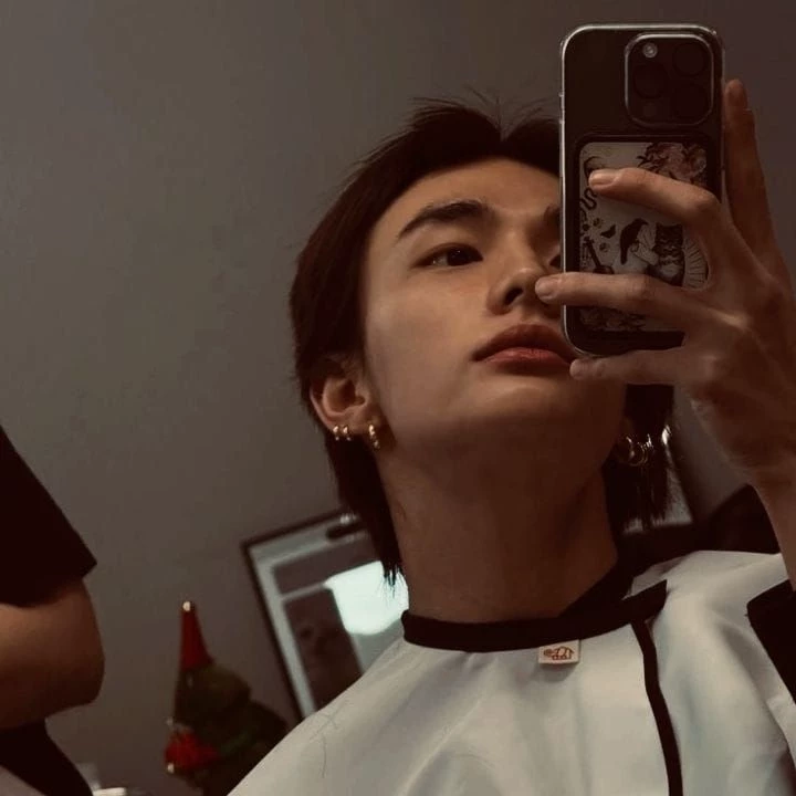 Hyunjin Hwang thumbnail
