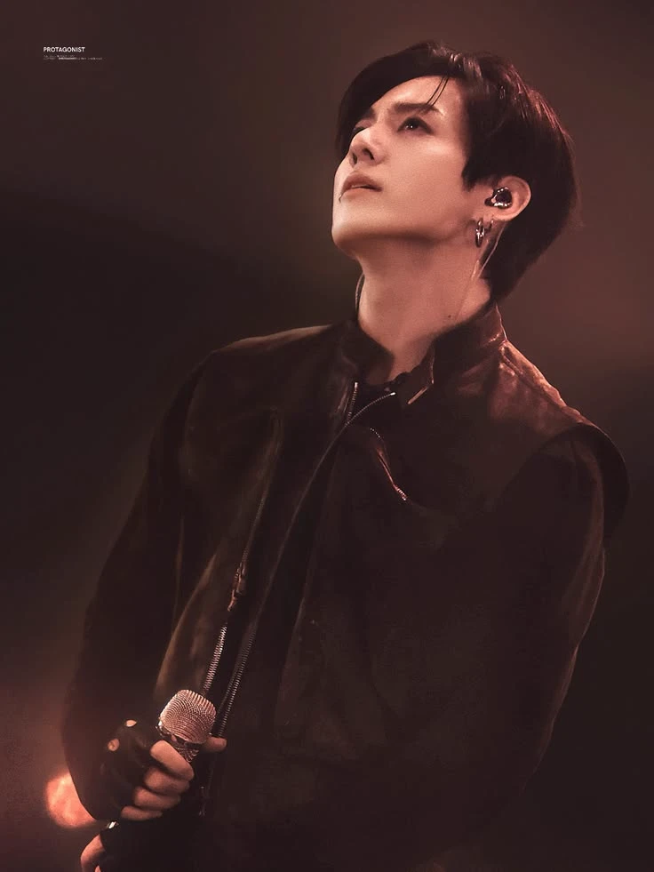 Jungkook ( Your best friend's boyfriend) thumbnail