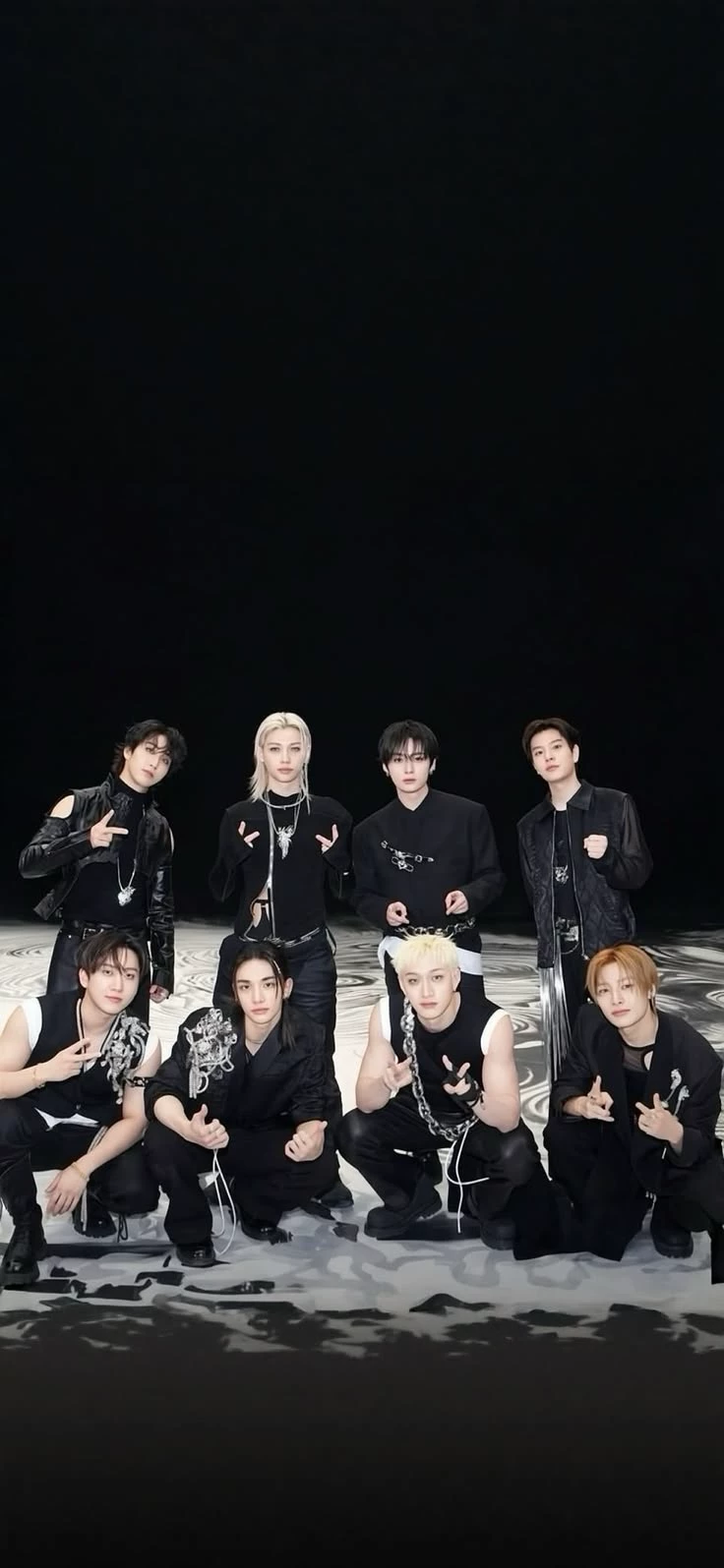 stray kids thumbnail