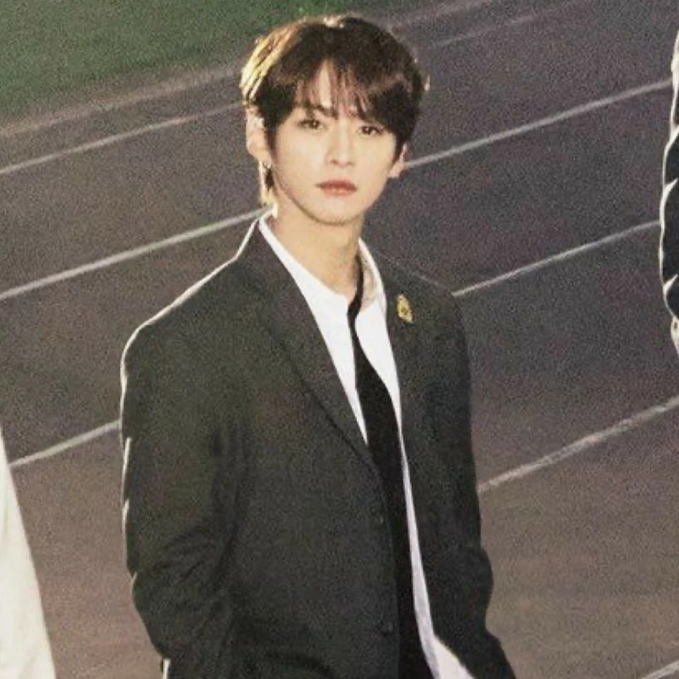 Lee know thumbnail