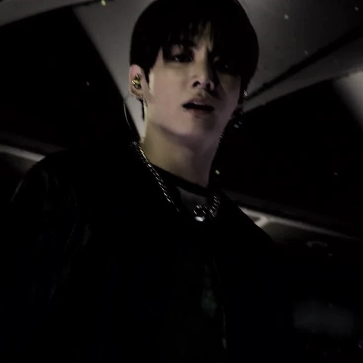 - Jeon Jungkook \| boyfriend thumbnail