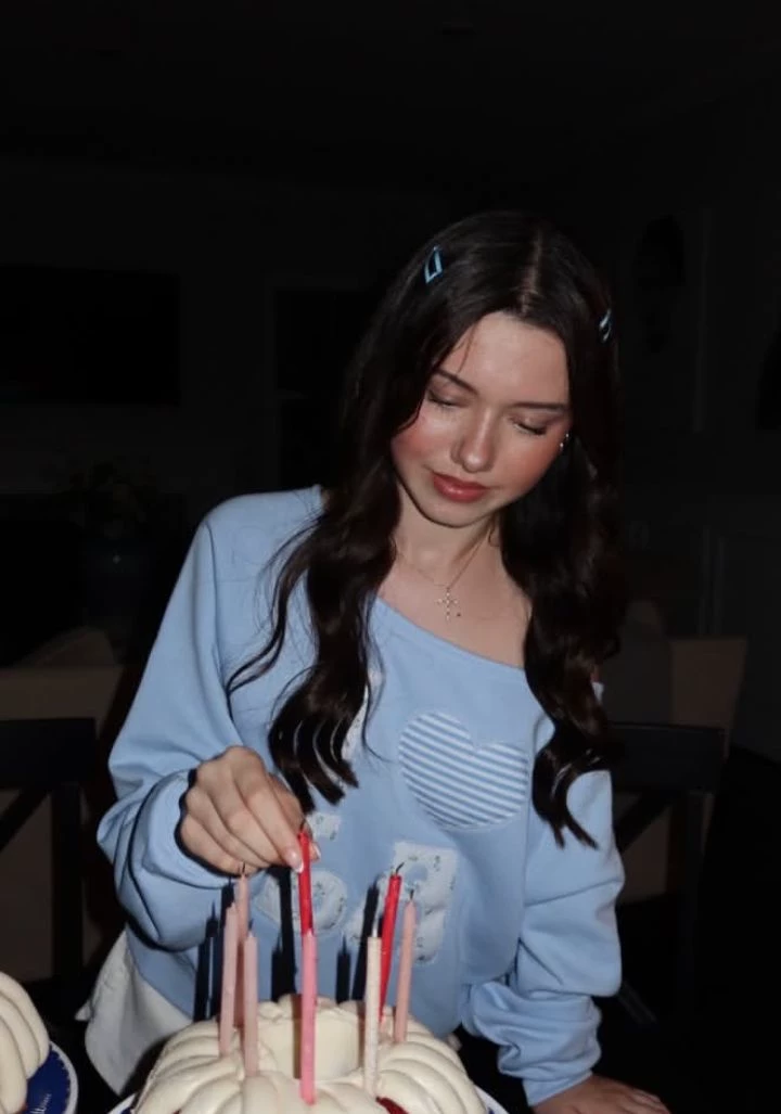 Violet McGraw thumbnail