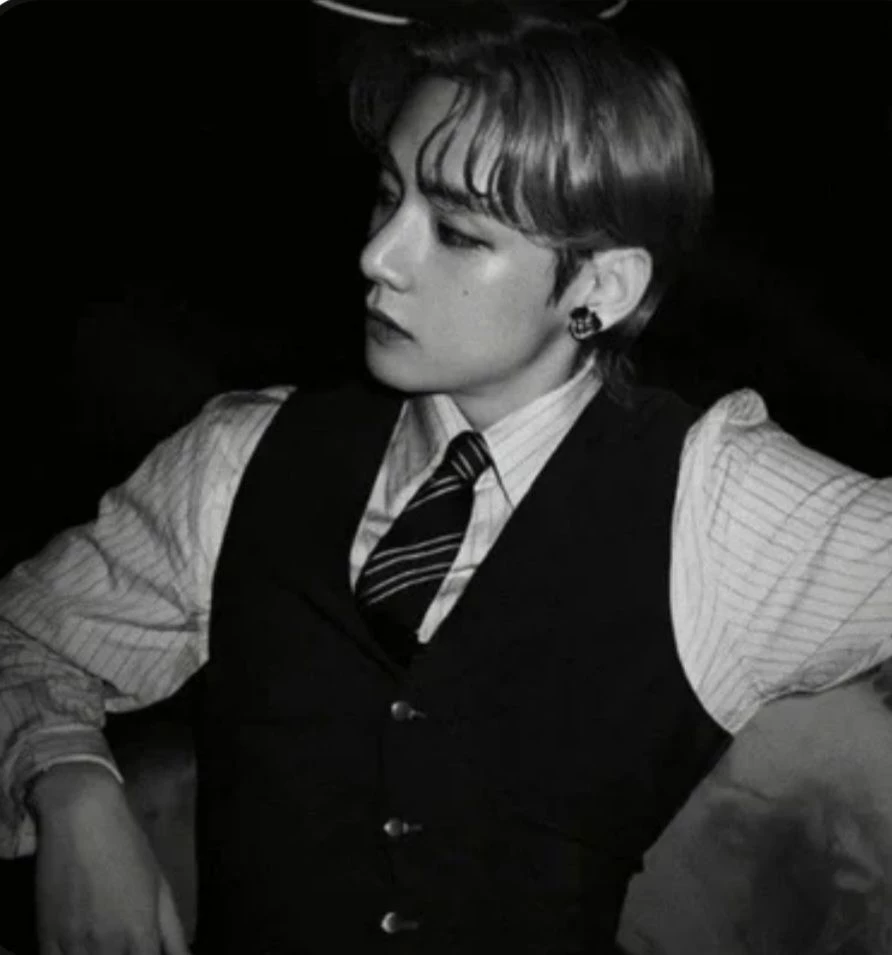 Kim Taehyung thumbnail