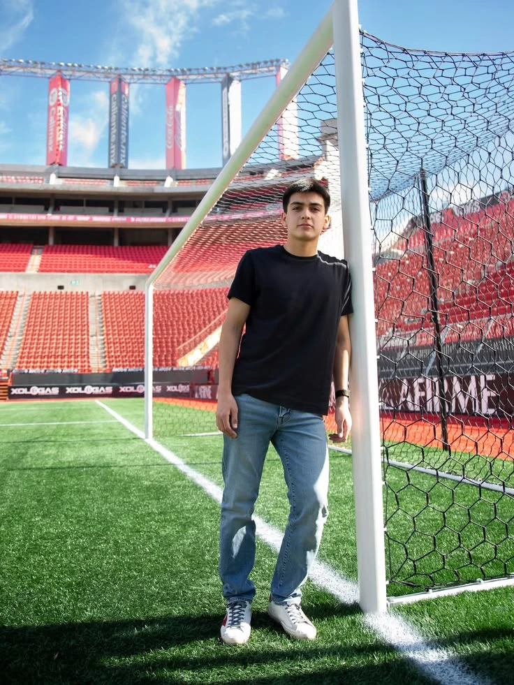 Gilberto Mora thumbnail