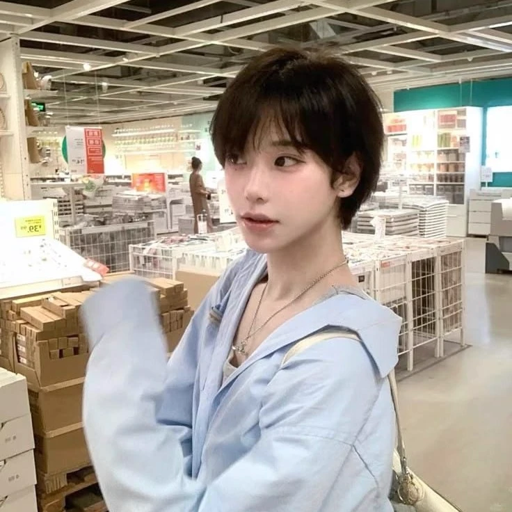𝑻𝒉𝒆𝒐🍒💫