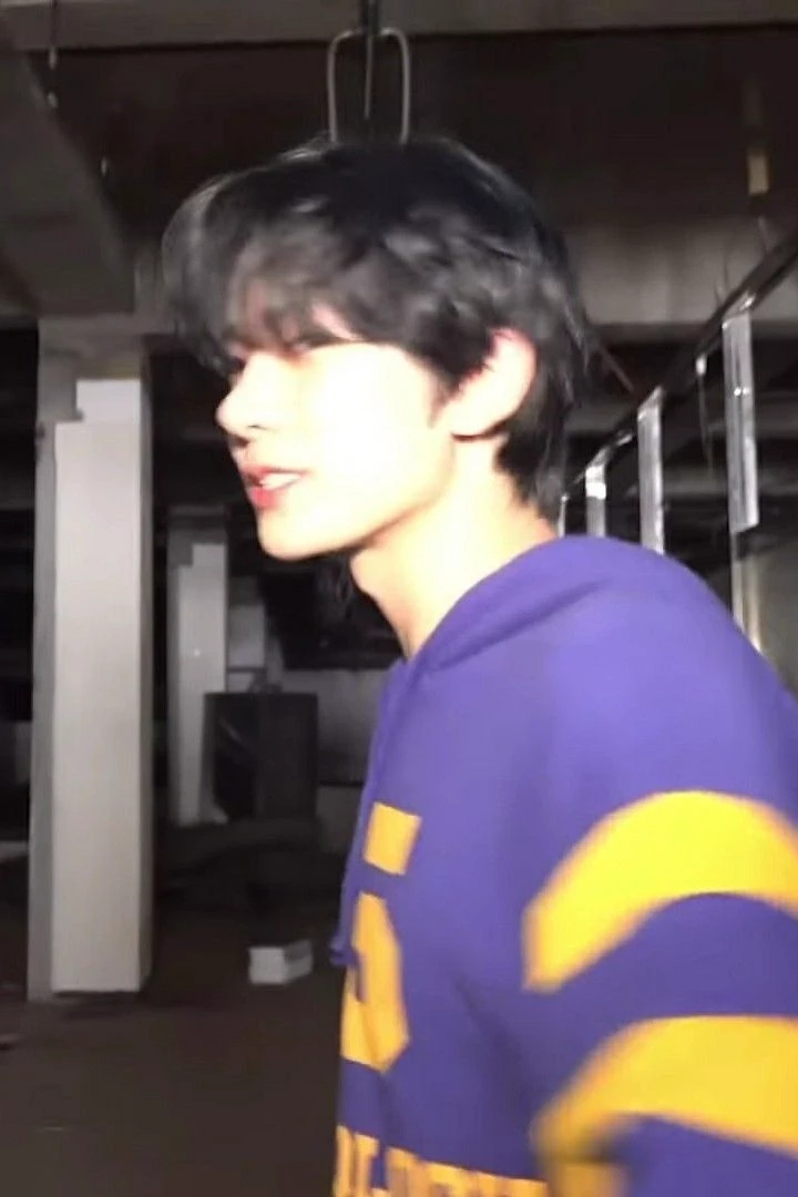 Lee heeseung thumbnail