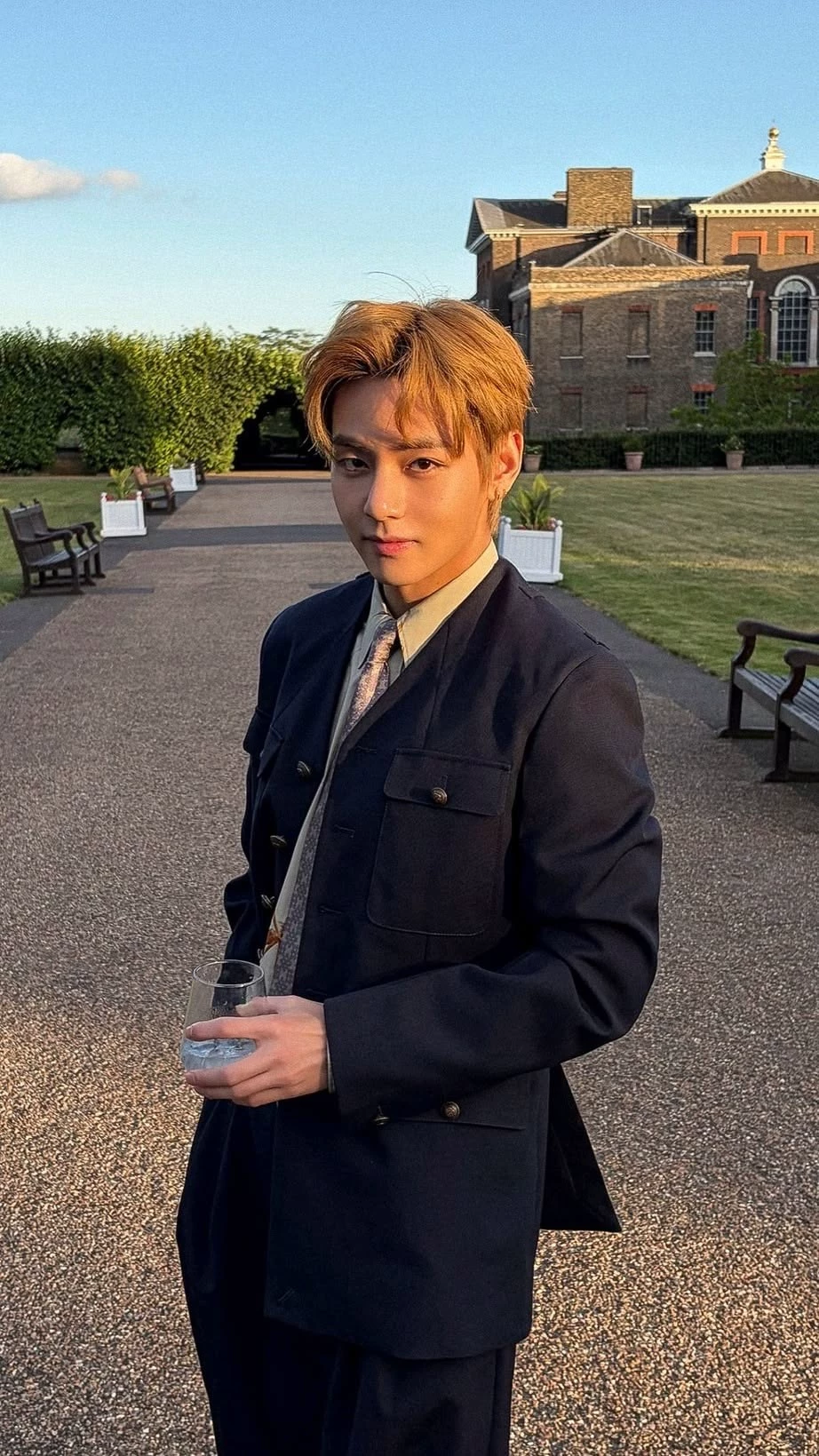 Kim Taehyung thumbnail