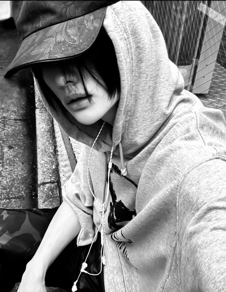 Hyunjin thumbnail