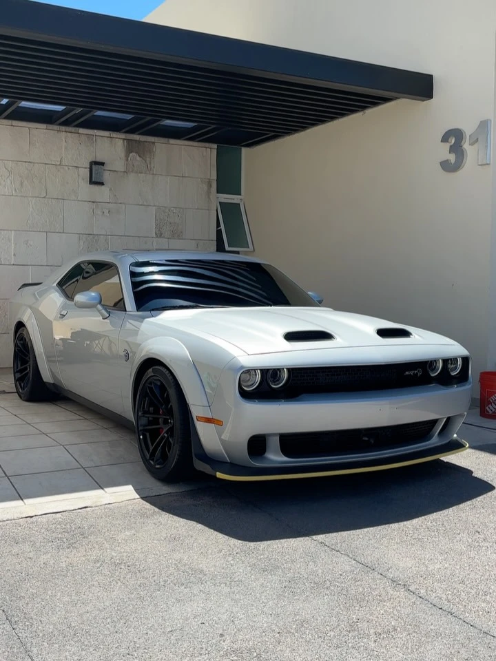 Dodge Charger SRT thumbnail
