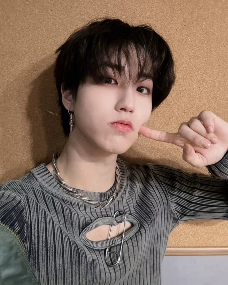 Han Jisung - pick-me thumbnail