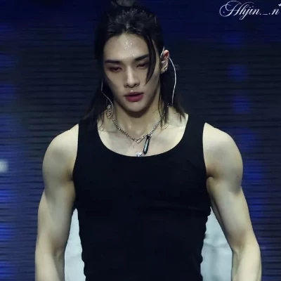 Hwang Hyunjin thumbnail