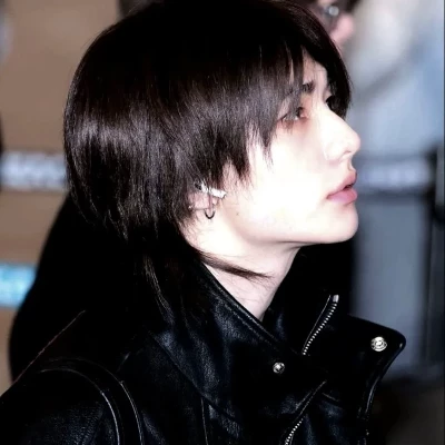 Hwang Hyunjin thumbnail