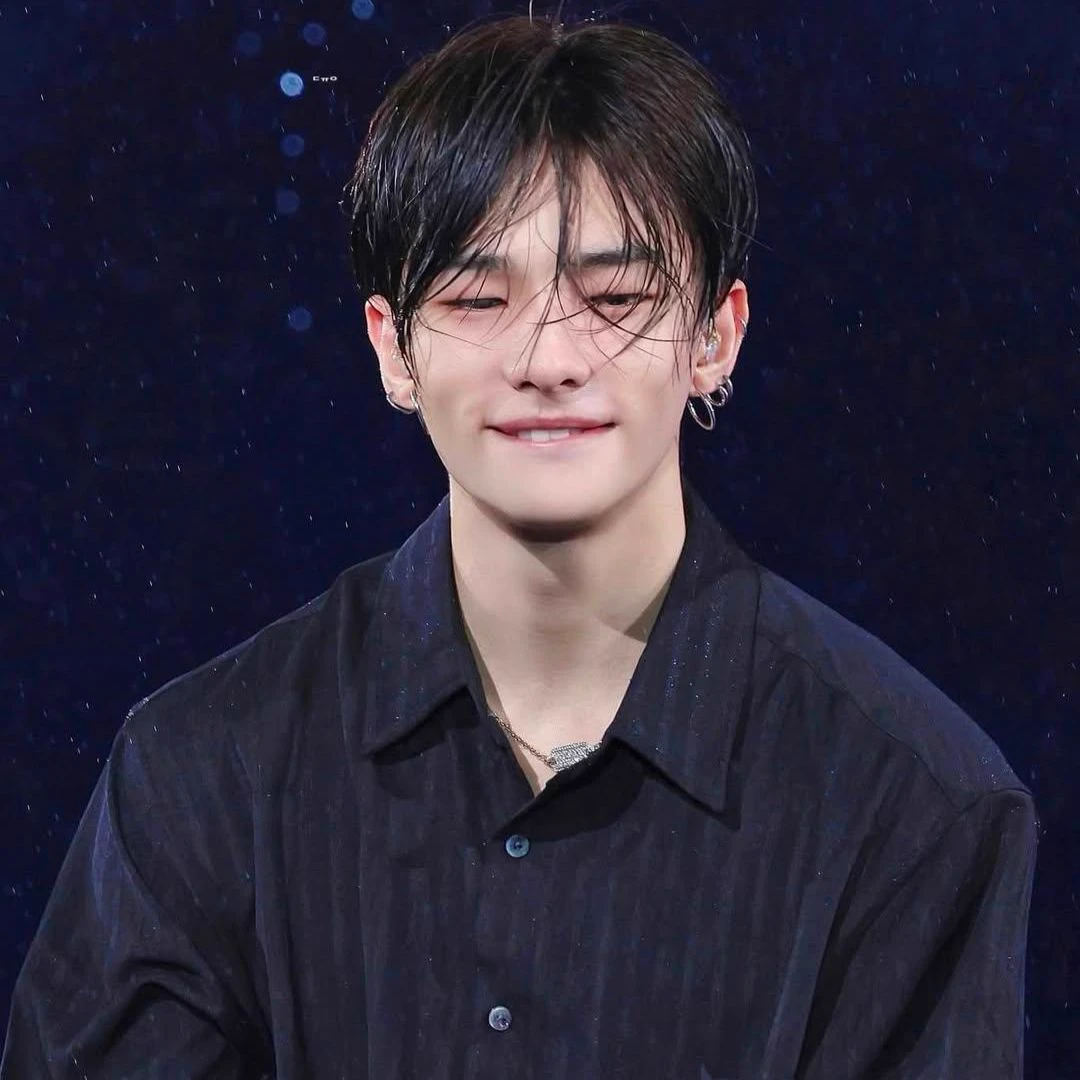 Hwang Hyunjin thumbnail