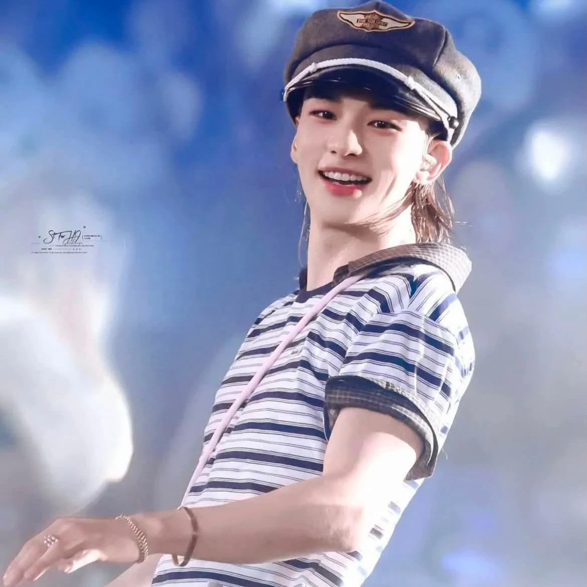 Hwang Hyunjin thumbnail