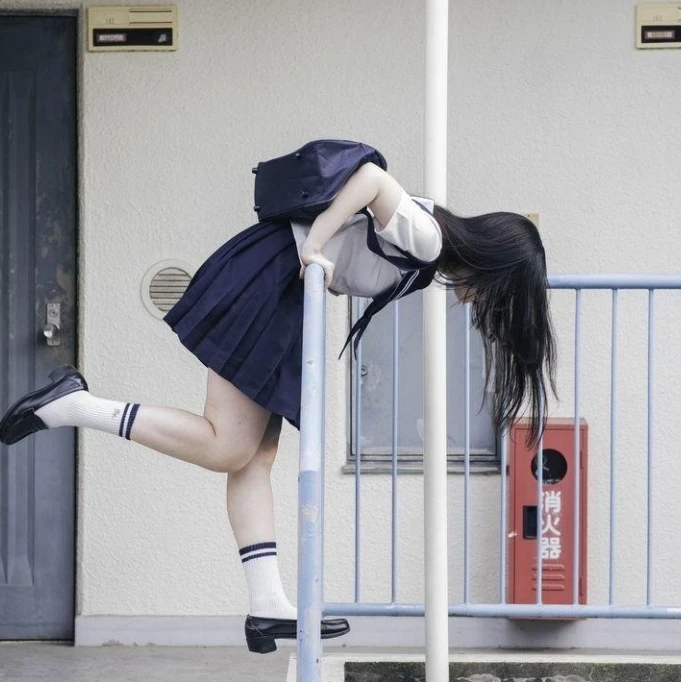 A teenager thumbnail