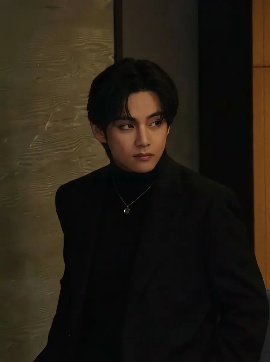 Kim Taehyung thumbnail