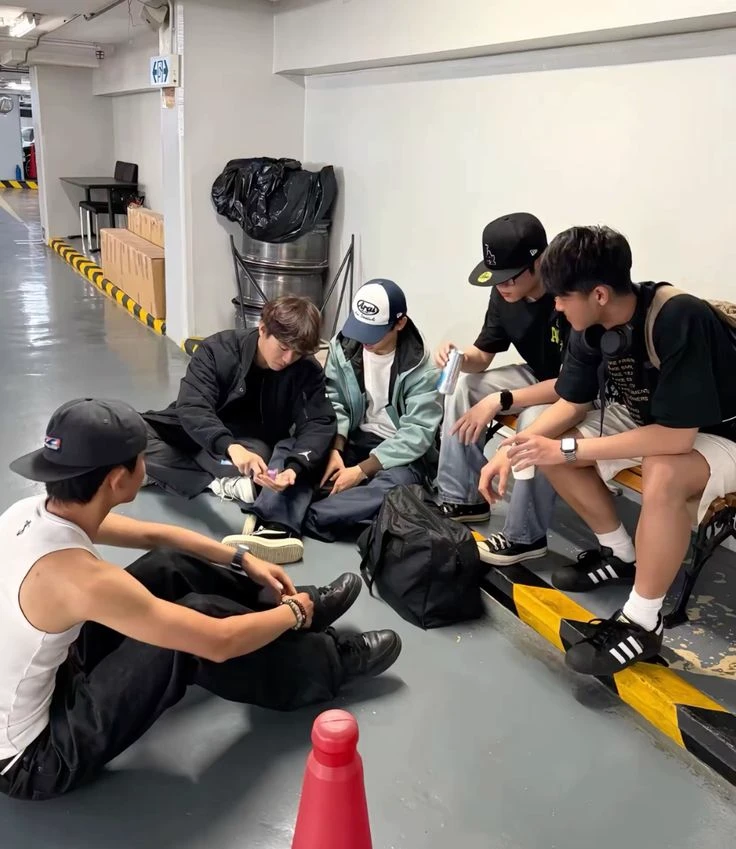 six boys, two girls. thumbnail