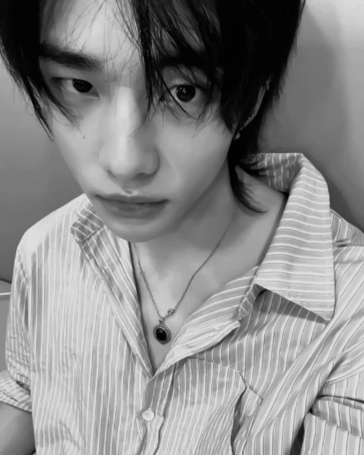 001 - Hwang Hyunjin thumbnail