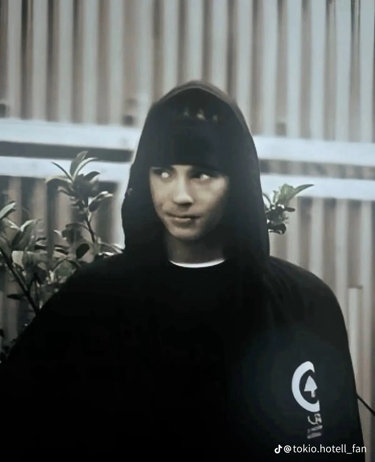 Tom Kaulitz thumbnail