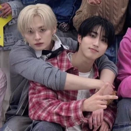 minsung 🐰🐿️ 🩷💚 thumbnail