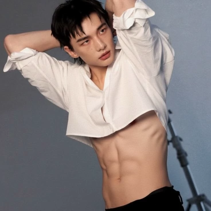 Hyunjin  thumbnail