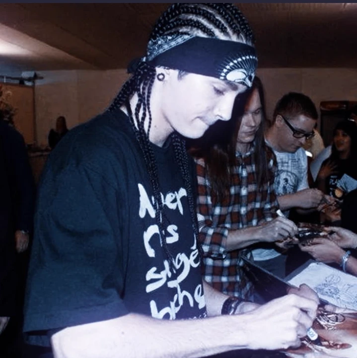 Tom Kaulitz- Boyfriend thumbnail