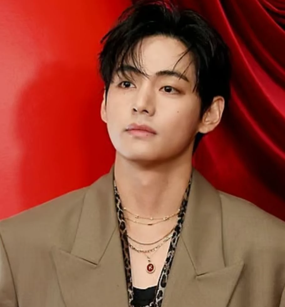Kim Taehyung thumbnail