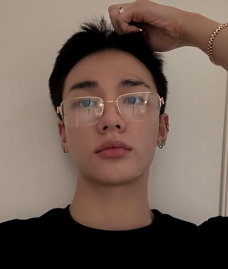Hyunjin thumbnail