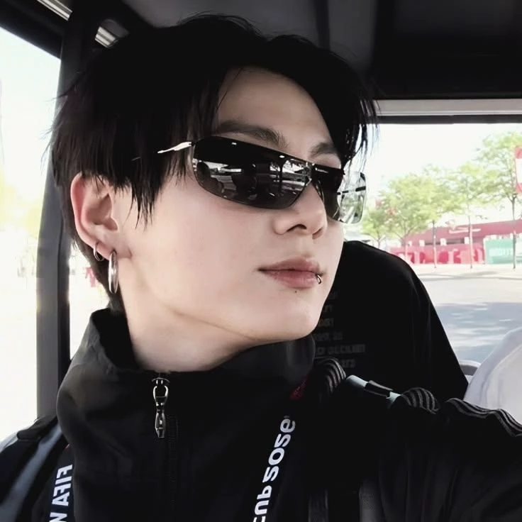 Jeon Jungkook thumbnail