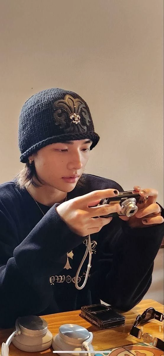 Hyunjin thumbnail