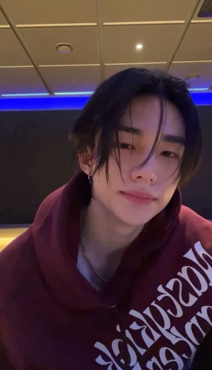 Hyunjin  thumbnail