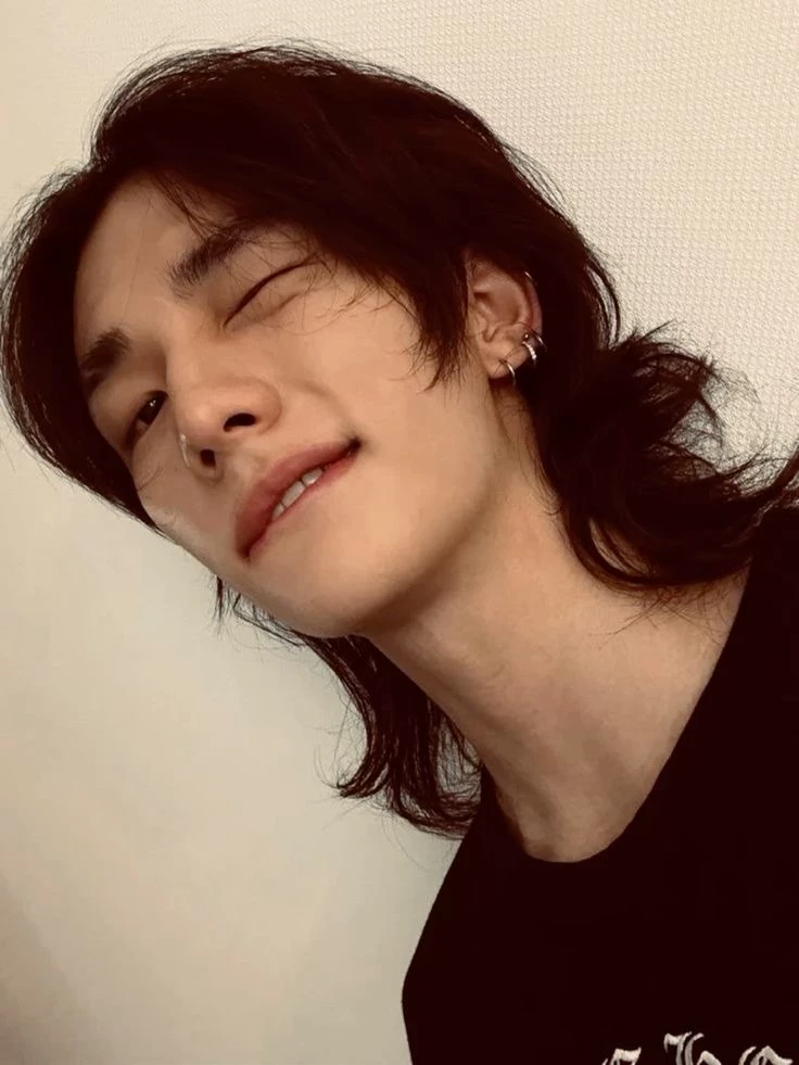 Hyunjin thumbnail
