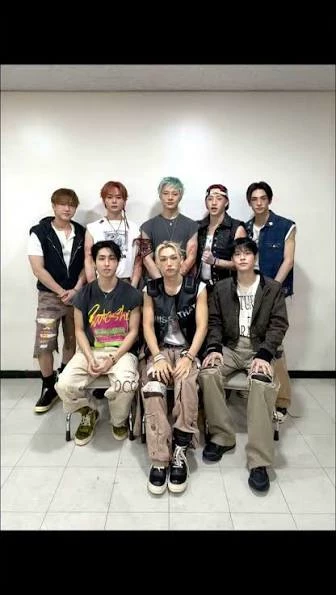Straykids-Cowboys thumbnail