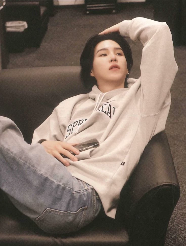 Min Yoon-Gi, your idol boyfriend thumbnail
