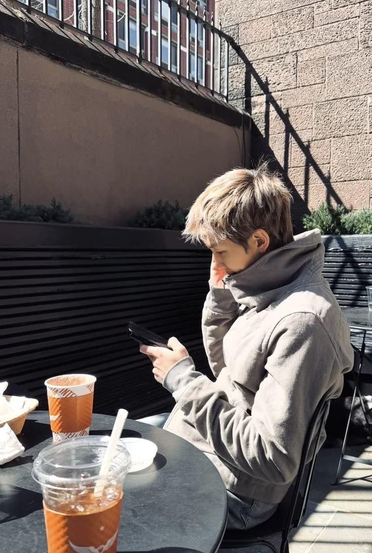 Namjoon and your chubby girlfriend 💘 thumbnail