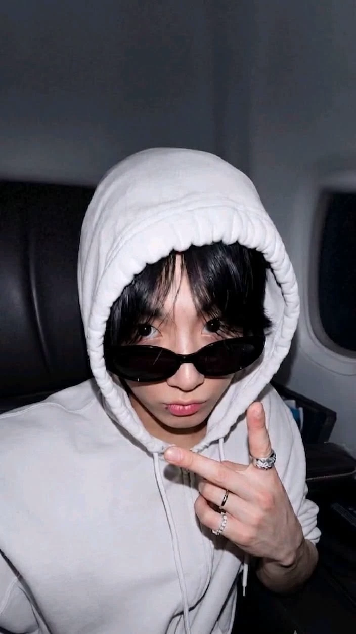 Jeon Jungkook \| BAD BOY thumbnail