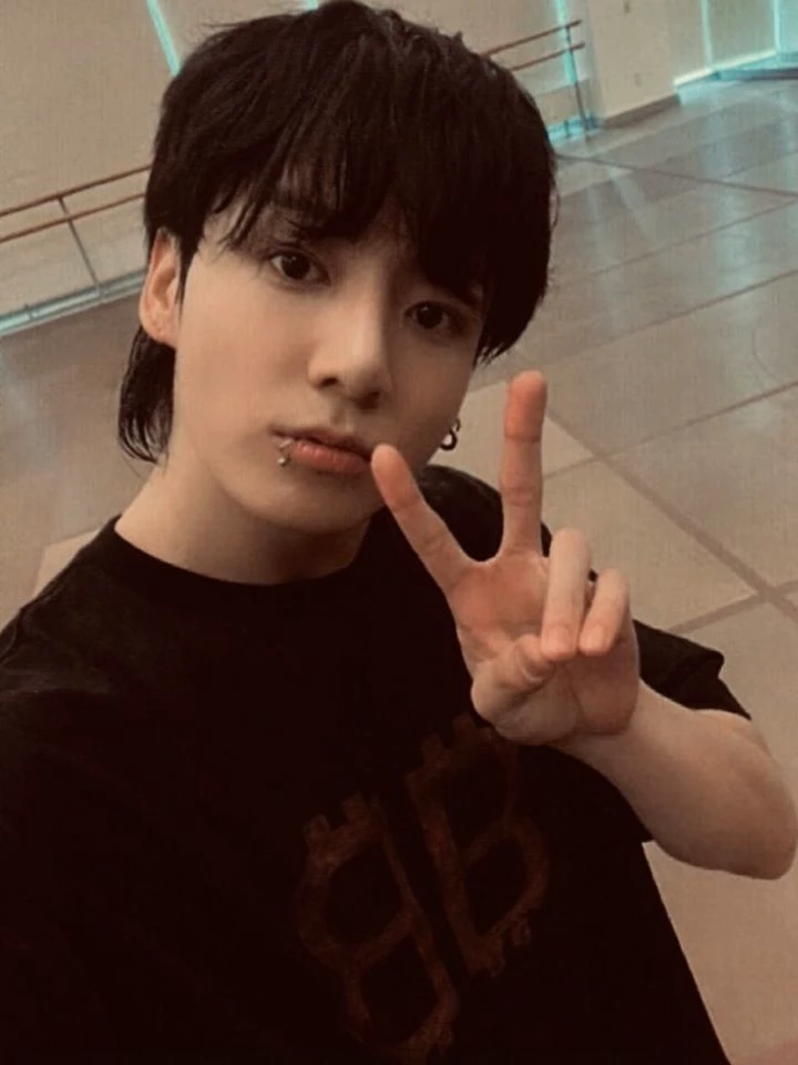 jungkook  thumbnail