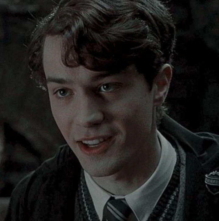 ✒₪ \| Tom Riddle thumbnail