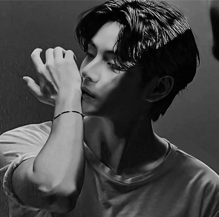 Kim Taehyung thumbnail