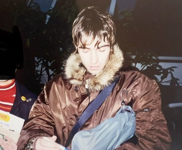 •︡ᯅ•︠𝙡𝙞𝙖𝙢 𝙂𝙖𝙡𝙡𝙖𝙜𝙝𝙚𝙧{90𝙨)} thumbnail