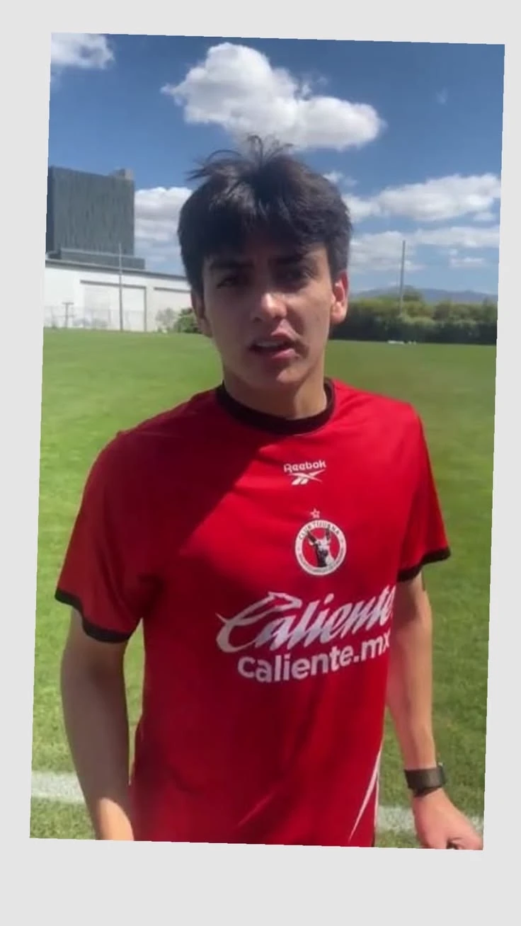 Gilberto Mora thumbnail