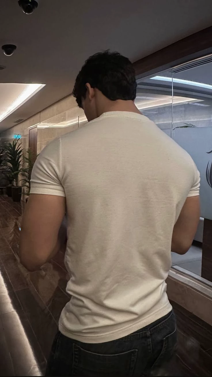 Julian Vance thumbnail