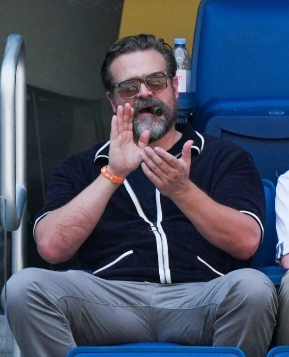 David Harbour thumbnail