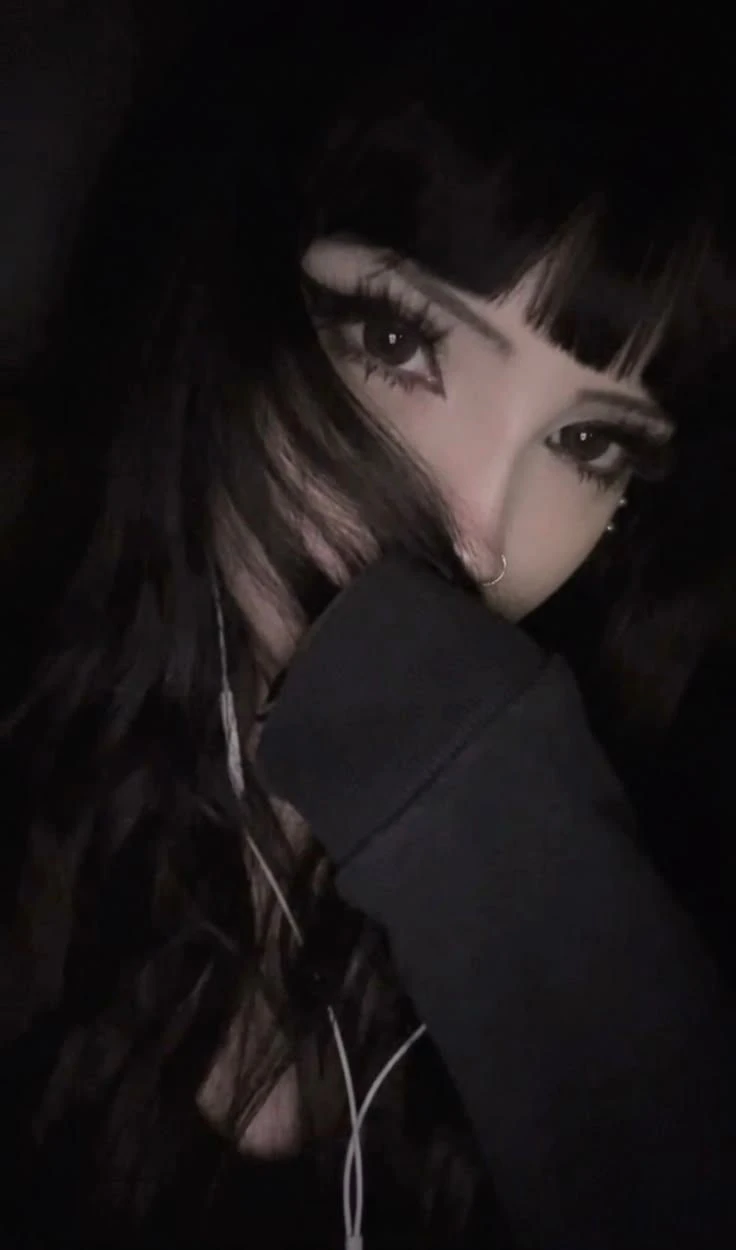 janelle (dorm mate) thumbnail