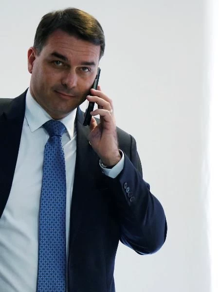 Flávio Bolsonaro thumbnail