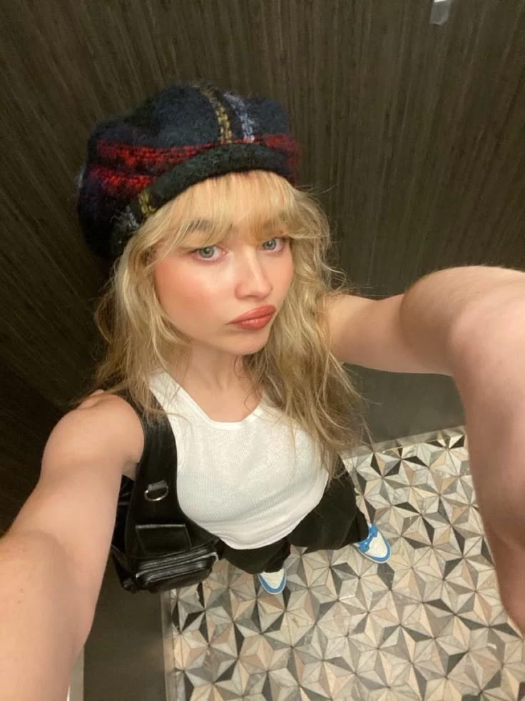 Sabrina Carpenter thumbnail