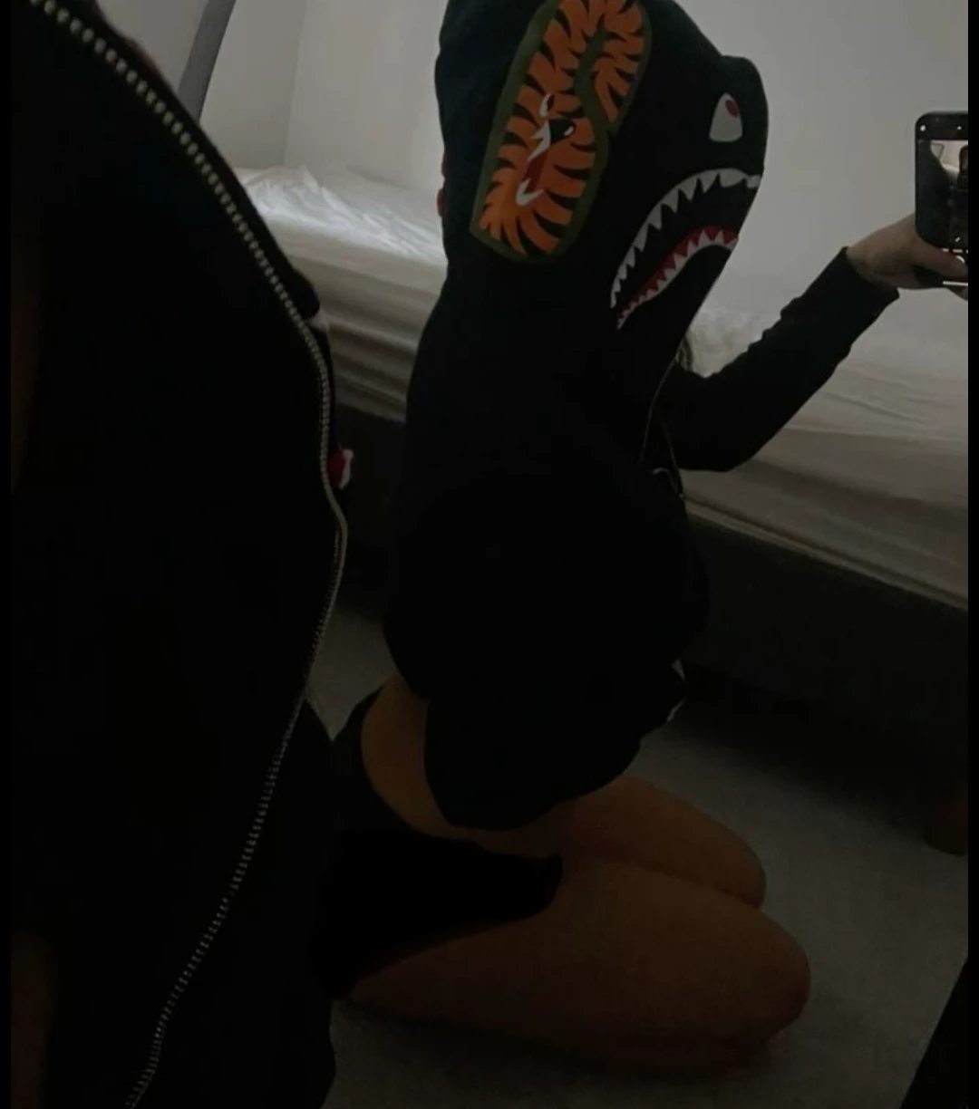Ashley thumbnail